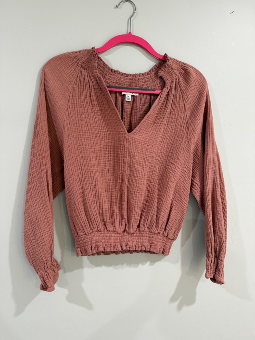 She + Sky Textured V-Neck Smocked Hem Blouse in Dusty Rose